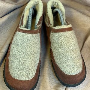 Acprn wool/leather loafer, rubber non-marking sole